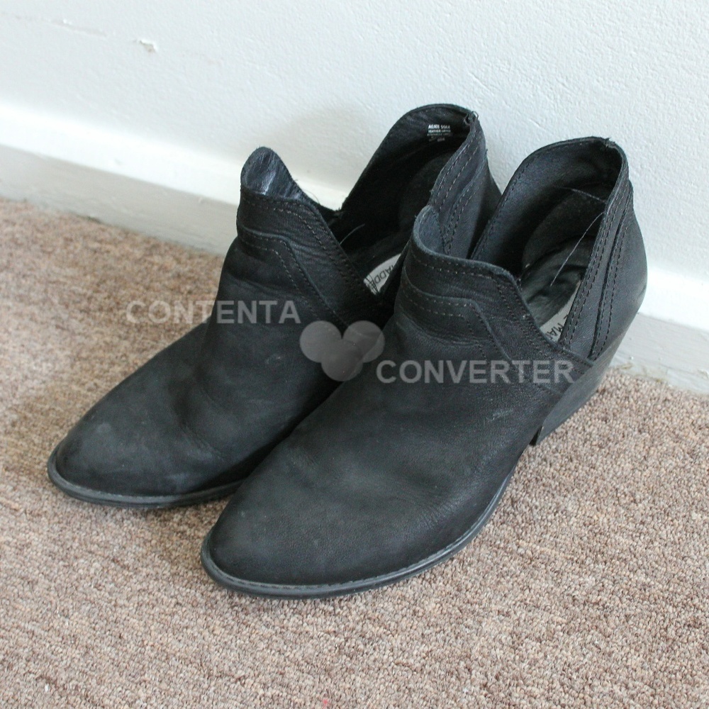 FINAL SALE Steve Madden Suede Ankle Boot